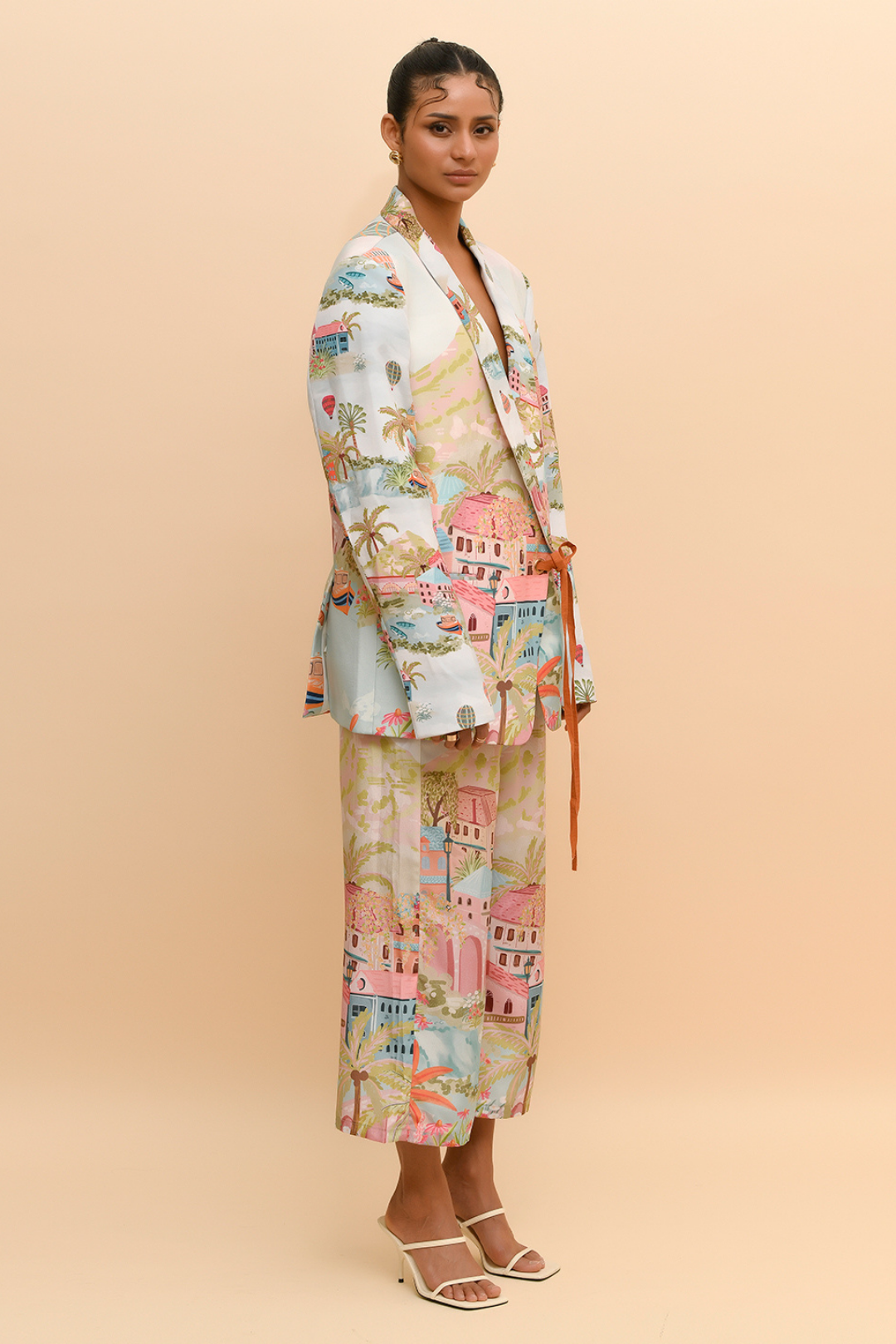 OVERSIZED BLAZER